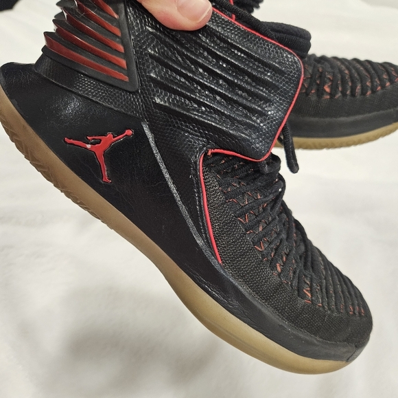 Nike Boys Air Jordan 32 'BANNED' Size 6.5Y With COA - Picture 8 of 9